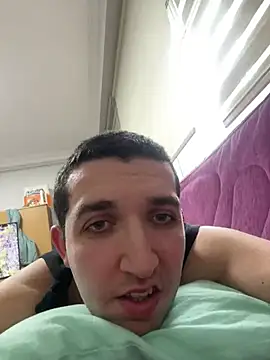 Snapshot of strange6696 chatting on February 28, 2:42 pm strange6696 online show from February 28, 2:42 pm