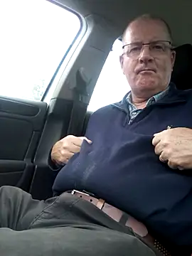 stiffandlubedxh online show from February 7, 7:40 am