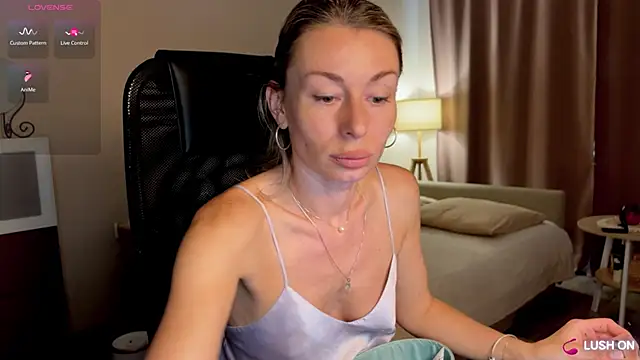 DannaEvan online show from May 8, 1:33 am