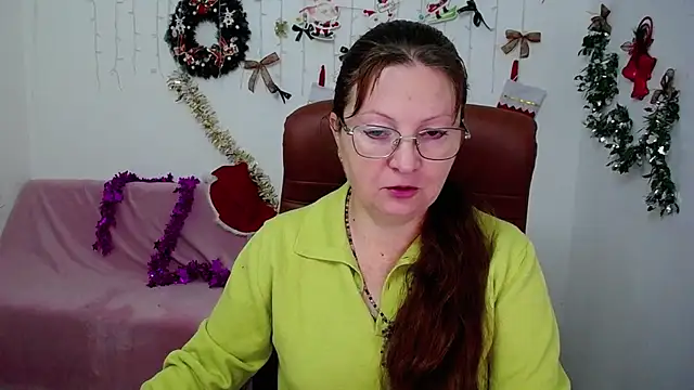 VanessaHotts online show from December 20, 6:09 am