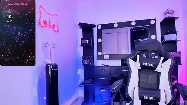 miss kitty online show from February 5, 12:20 am