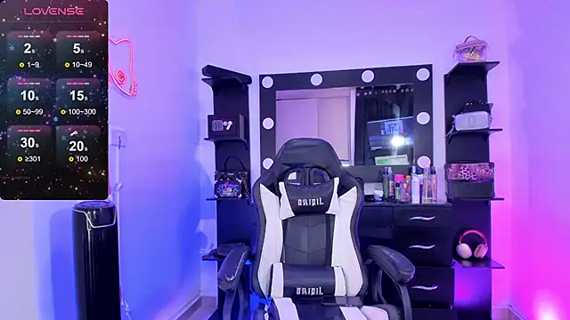 miss kitty online show from February 15, 11:03 pm