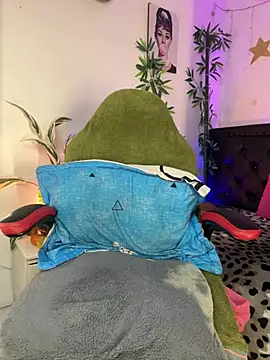 lonely shewolf online show from February 20, 4:51 pm