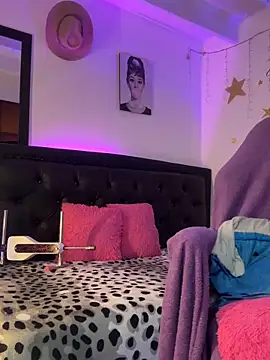 lonely shewolf online show from February 21, 6:42 pm