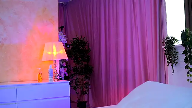 ArtTeasee online show from November 27, 9:11 am