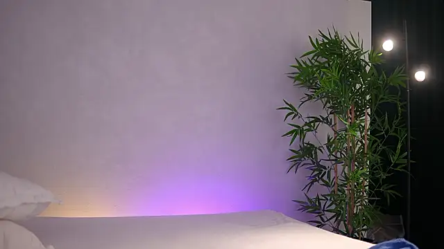 ArtTeasee online show from March 9, 7:23 am