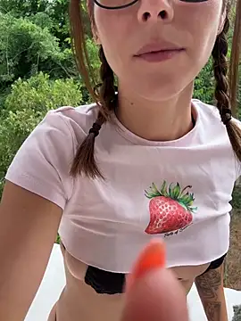 21sweetSunny online show from June 4, 7:14 am