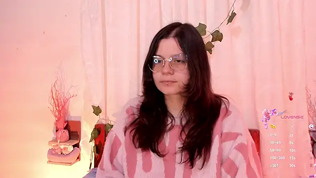 Snapshot of Mey_moon chatting on March 8, 5:38 am Mey moon online show from March 8, 5:38 am