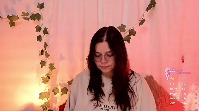 Snapshot of Mey_moon chatting on March 20, 3:13 am Mey moon online show from March 20, 3:13 am