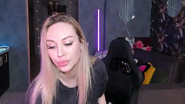 Blckmirrorr online show from March 22, 2:31 pm