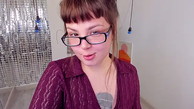 Mayayammy online show from December 15, 1:37 pm