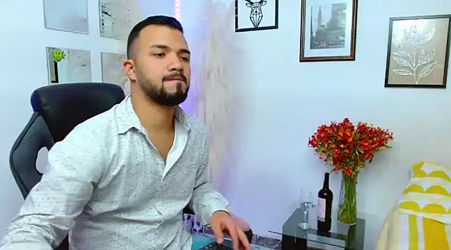 mathew vidal1 online show from February 6, 6:40 am