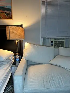 Snapshot of africandickxxl chatting on October 8, 11:46 pm africandickxxl online show from October 8, 11:46 pm