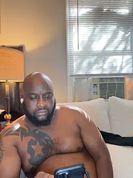 Snapshot of africandickxxl chatting on October 13, 7:47 pm africandickxxl online show from October 13, 7:47 pm