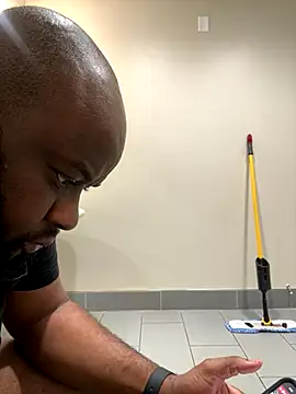 Snapshot of africandickxxl chatting on October 25, 11:51 am africandickxxl online show from October 25, 11:51 am