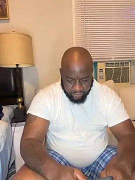 Snapshot of africandickxxl chatting on October 27, 9:02 am africandickxxl online show from October 27, 9:02 am