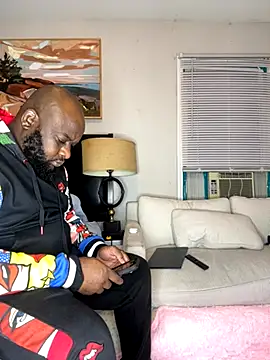 Snapshot of africandickxxl chatting on November 6, 8:48 am africandickxxl online show from November 6, 8:48 am