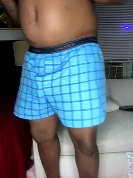 Snapshot of africandickxxl chatting on November 13, 10:03 am africandickxxl online show from November 13, 10:03 am