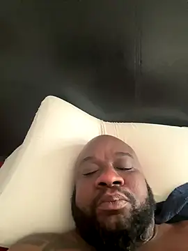 Snapshot of africandickxxl chatting on November 29, 2:20 pm africandickxxl online show from November 29, 2:20 pm