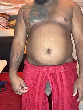 Snapshot of africandickxxl chatting on December 5, 8:05 pm africandickxxl online show from December 5, 8:05 pm