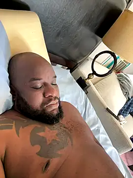 Snapshot of africandickxxl chatting on December 13, 8:25 pm africandickxxl online show from December 13, 8:25 pm