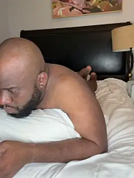 Snapshot of africandickxxl chatting on December 15, 11:09 pm africandickxxl online show from December 15, 11:09 pm