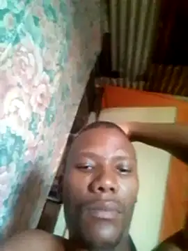 Snapshot of zayona1 chatting on February 12, 7:03 am zayona1 online show from February 12, 7:03 am