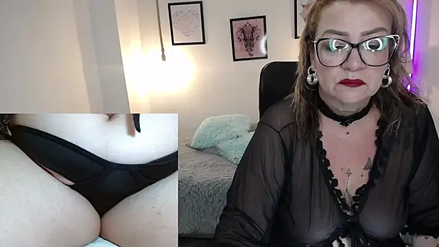 Snapshot of jazmin_ross chatting on January 10, 2:57 am jazmin ross online show from January 10, 2:57 am