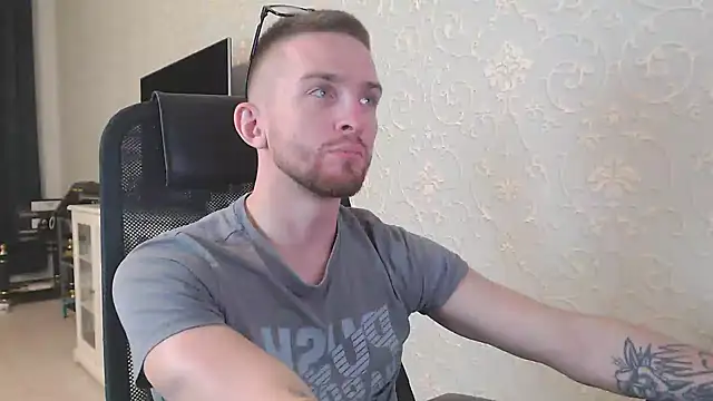 Snapshot of Marselle_Laker chatting on December 24, 10:22 am Marselle Laker online show from December 24, 10:22 am