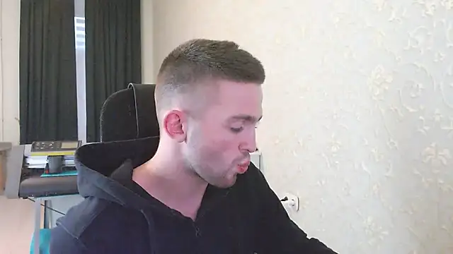 Snapshot of Marselle_Laker chatting on March 12, 3:29 pm Marselle Laker online show from March 12, 3:29 pm