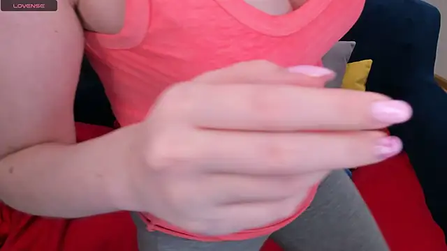 Snapshot of JannaVerdi_ chatting on February 5, 10:41 am JannaVerdi online show from February 5, 10:41 am