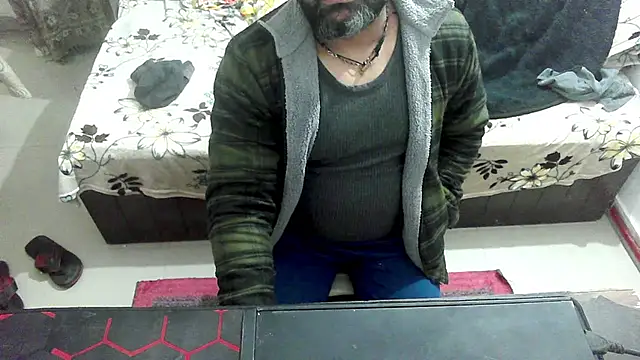 Snapshot of rentarob chatting on January 10, 6:53 pm rentarob online show from January 10, 6:53 pm