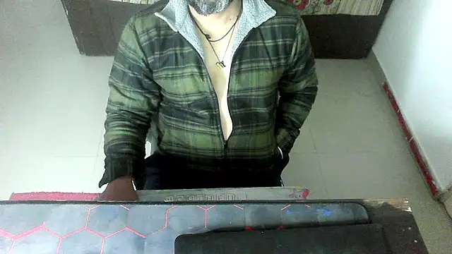 Snapshot of rentarob chatting on February 3, 5:29 pm rentarob online show from February 3, 5:29 pm