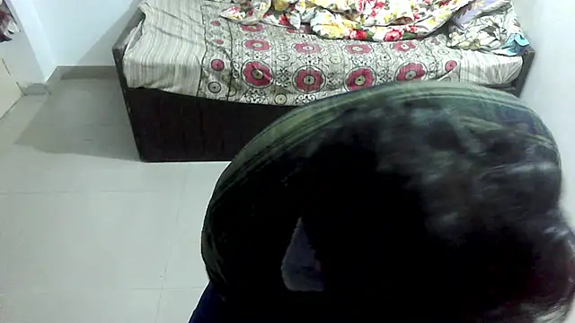 Snapshot of rentarob chatting on February 10, 5:28 pm rentarob online show from February 10, 5:28 pm