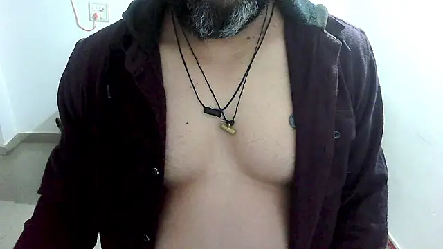 Snapshot of rentarob chatting on February 18, 5:31 pm rentarob online show from February 18, 5:31 pm