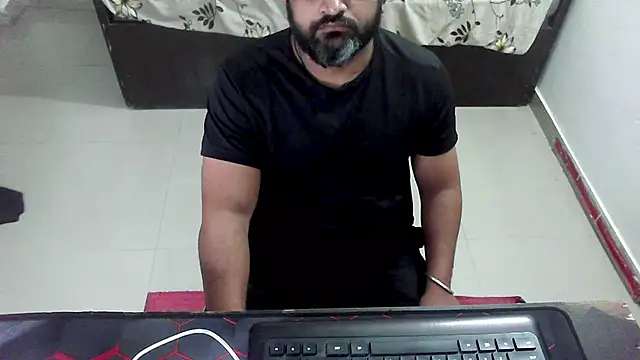 Snapshot of rentarob chatting on February 19, 7:32 pm rentarob online show from February 19, 7:32 pm