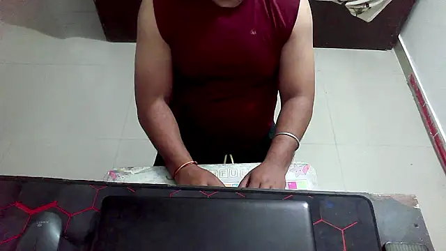 Snapshot of rentarob chatting on February 26, 8:41 pm rentarob online show from February 26, 8:41 pm