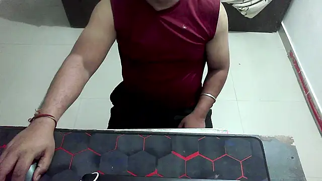 Snapshot of rentarob chatting on March 5, 4:25 pm rentarob online show from March 5, 4:25 pm