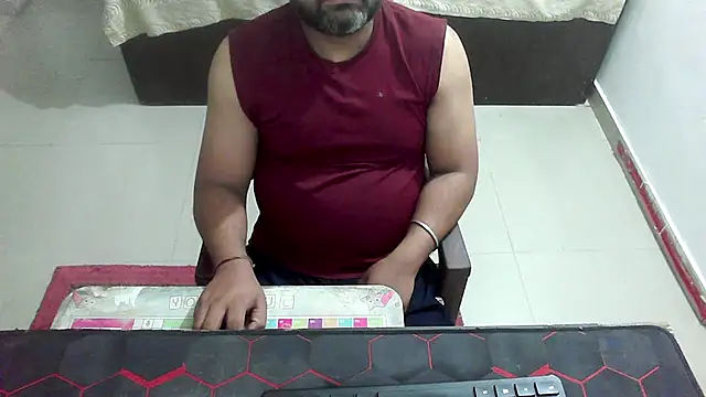Snapshot of rentarob chatting on March 23, 9:19 pm rentarob online show from March 23, 9:19 pm