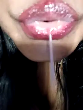 Hotlisa online show from March 5, 5:20 pm