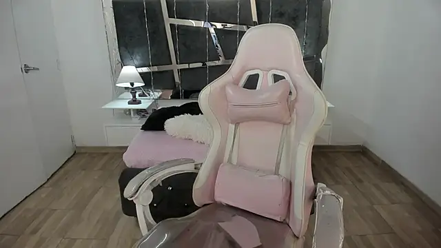 Snapshot of victoria_rosse520 chatting on March 9, 8:31 pm victoria rosse520 online show from March 9, 8:31 pm