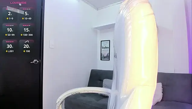 Snapshot of victoria_rosse520 chatting on March 21, 1:05 pm victoria rosse520 online show from March 21, 1:05 pm