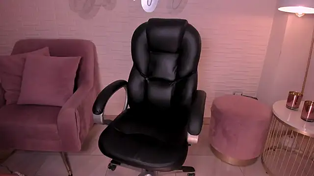 MileyCruz  online show from February 2, 1:45 am