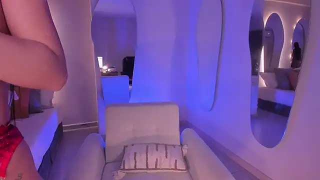 MileyCruz  online show from March 11, 7:15 am