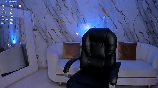 Snapshot of DannaCruz chatting on January 9, 7:04 pm DannaCruz online show from January 9, 7:04 pm