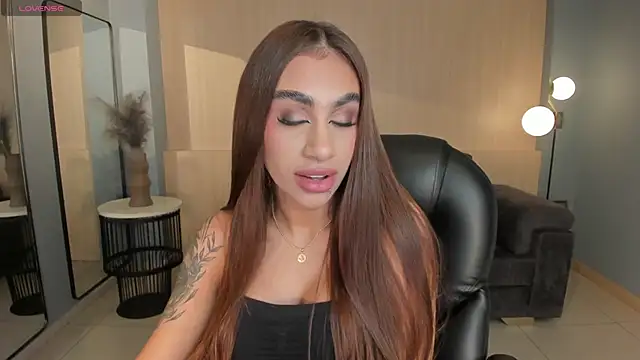 Snapshot of DannaCruz chatting on January 13, 7:30 pm DannaCruz online show from January 13, 7:30 pm