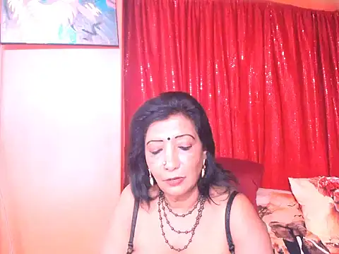 indiansarika65 online show from May 30, 4:09 am