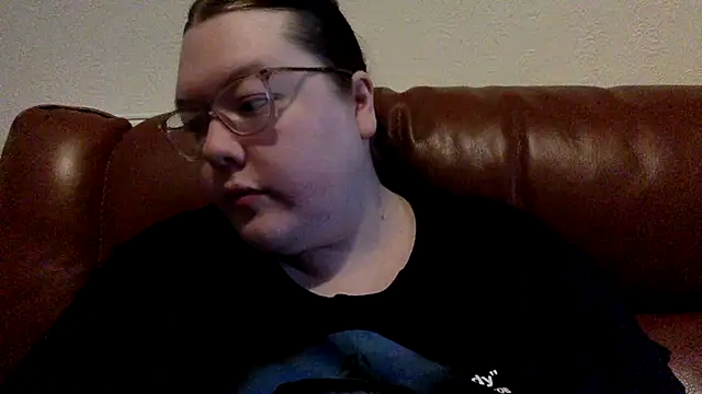 Snapshot of Sexycurvyemilyy chatting on January 19, 12:42 pm Sexycurvyemilyy online show from January 19, 12:42 pm