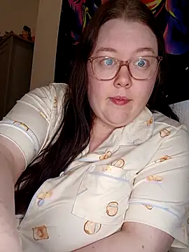 Sexycurvyemilyy online show from March 17, 10:13 pm