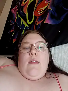 Sexycurvyemilyy online show from March 25, 10:05 pm